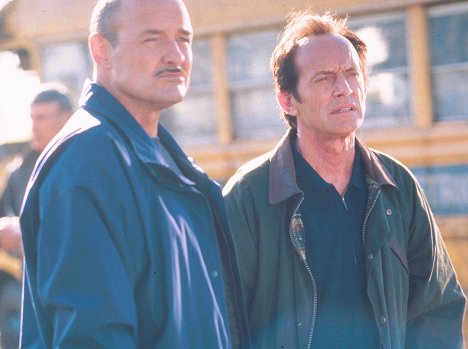 Terry O'Quinn, Lance Henriksen - Millennium - Filmfotos