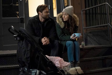 Ryan Eggold, Alison Luff - New Amsterdam - Näkökulmia - Kuvat elokuvasta