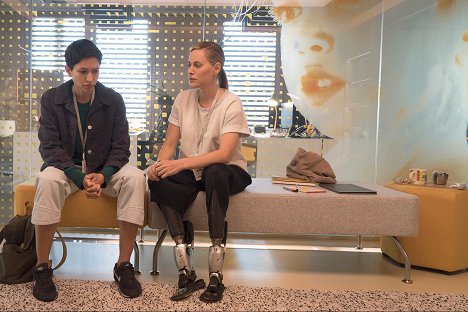 Sonoya Mizuno, Aimee Mullins - Devs - Episode 3 - Film