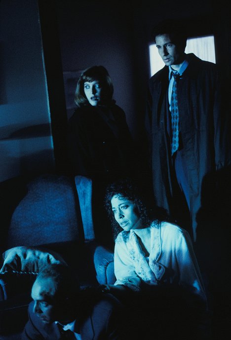 Brian Markinson, Gillian Anderson, Mimi Lieber, David Duchovny - The X-Files - Born Again - Photos