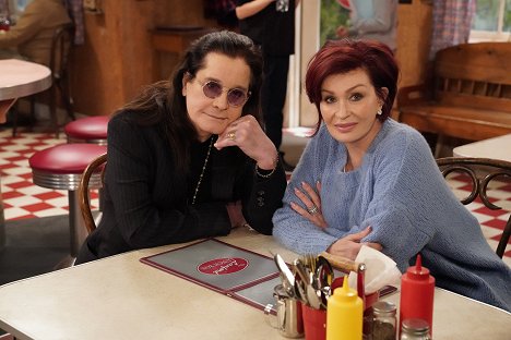 Ozzy Osbourne, Sharon Osbourne - Die Conners - Beards, Thrupples and Robots - Dreharbeiten