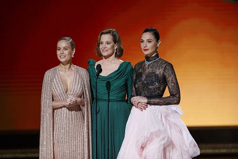 Brie Larson, Gal Gadot - The 92nd Annual Academy Awards - Photos