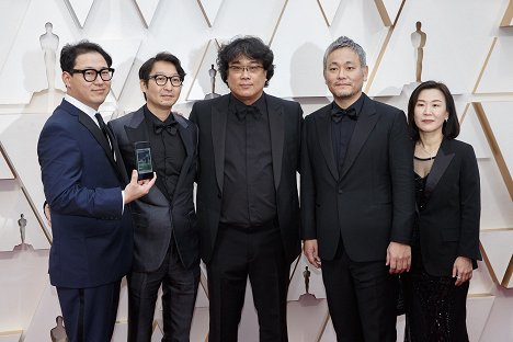 Red Carpet - Jin-won Han, Joon-ho Bong, Ha-jun Lee - La noche de los Oscar (92ª edición) - Eventos