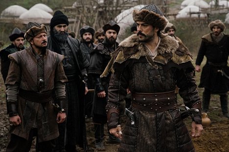 Emre Basalak, Celal Al, Burak Özçivit - Kuruluş: Osman - Episode 7 - Filmfotók