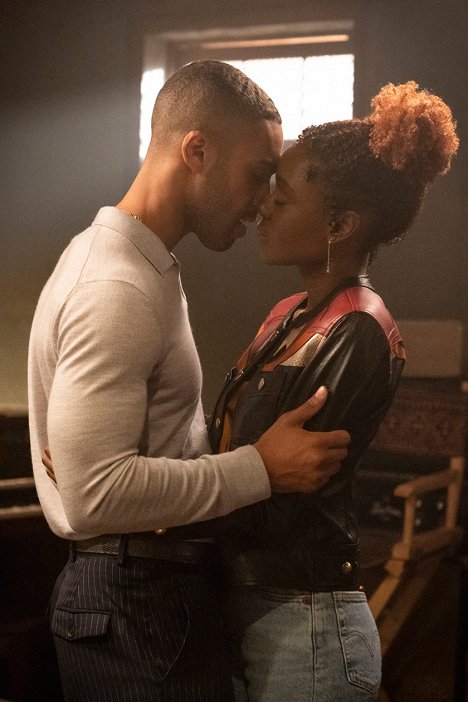 Lucien Laviscount, Ashleigh Murray - Katy Keene - Chapter Five: Song for a Winter's Night - De la película