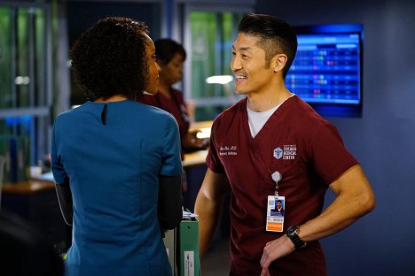 Yaya DaCosta, Brian Tee - Chicago Med - Pain is for the Living - Photos