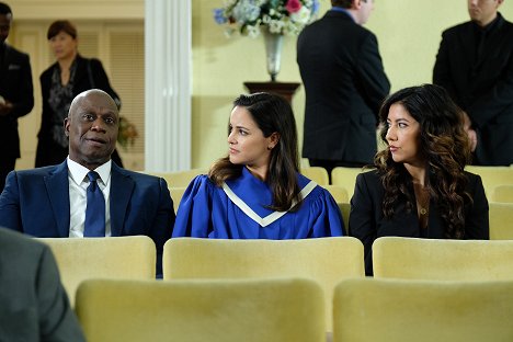 Andre Braugher, Melissa Fumero, Stephanie Beatriz - Brooklyn Nine-Nine - Le Discours - Film