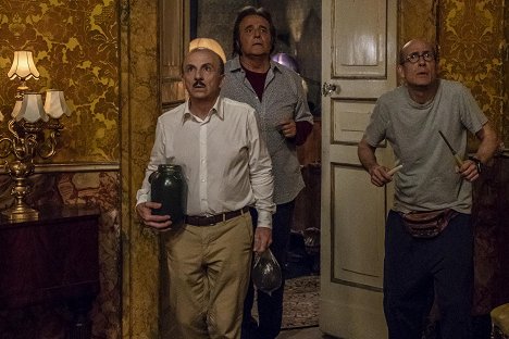 Carlo Buccirosso, Christian De Sica, Gianmarco Tognazzi - Sono solo fantasmi - Z filmu