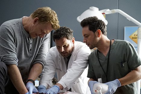 Kevin McKidd, Justin Chambers - Grey's Anatomy - Die jungen Ärzte - Vom Himmel gefallen - Filmfotos