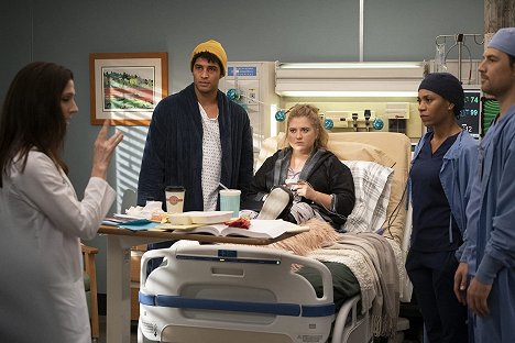 Shoshannah Stern, Devin Way, Jaicy Elliot, Kelly McCreary, Giacomo Gianniotti - Grey's Anatomy - Save the Last Dance for Me - Photos