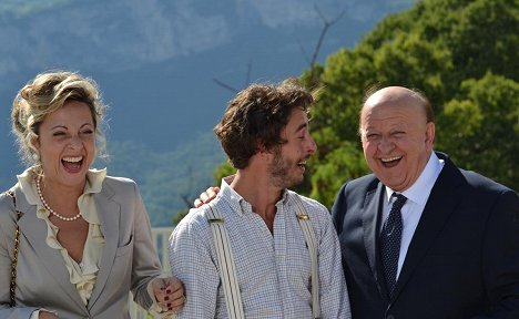 Debora Villa, Luca Peracino, Massimo Boldi - Matrimonio al Sud - Filmfotos