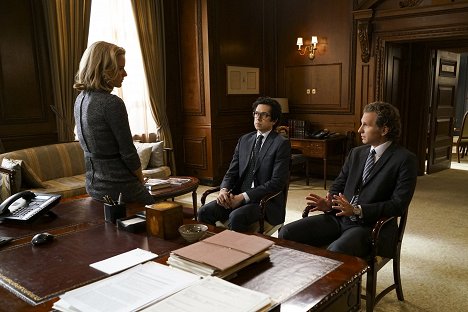 Téa Leoni, Geoffrey Arend, Sebastian Arcelus - Madam Secretary - Russian Roulette - Van film