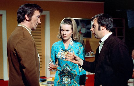 George Sewell, Suzan Farmer, Alan Perry - UFO - Survival - Tournage