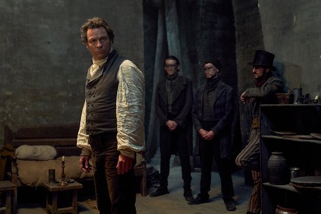 Dominic West - Les Misérables - Episode 4 - Filmfotos