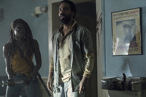 Danai Gurira, Kevin Carroll - The Walking Dead - What We Become - Photos