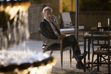 Vincent Cassel - Westworld - The Absence of Field - Photos