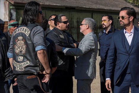 Antonio Jaramillo, Emilio Rivera, Tony Plana, Gino Vento, Danny Pino - Mayans M.C. - Escorpión/Dzec - Photos