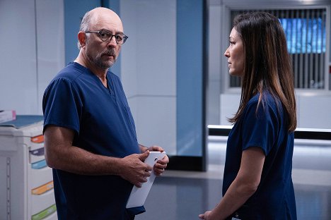 Richard Schiff, Christina Chang - Dobrý doktor - Láska - Z filmu