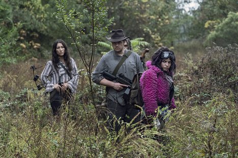 Eleanor Matsuura, Josh McDermitt, Paola Lázaro - The Walking Dead - Prinzessin - Filmfotos