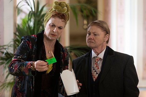 Gillian Bevan, Annette Badland - Shakespeare & Hathaway: Private Investigators - Nothing Will Come of Nothing - De filmes