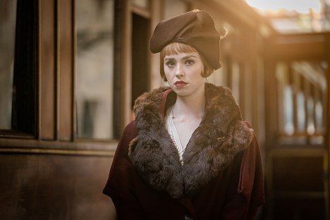 Freya Mavor - Agatha Christie: Die Morde des Herrn ABC - Episode 2 - Werbefoto