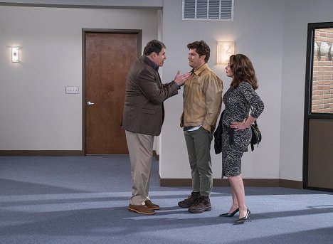 Adam Pally, Fran Drescher - Indebted - Everybody's Talking About Doctor Uncle - Filmfotos