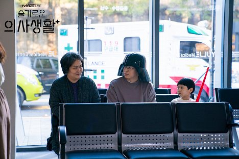 Jeong-seok Jo - Nemocniční playlist - Fotosky