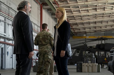Mandy Patinkin, Claire Danes - Homeland - Chalk Two Down - Photos