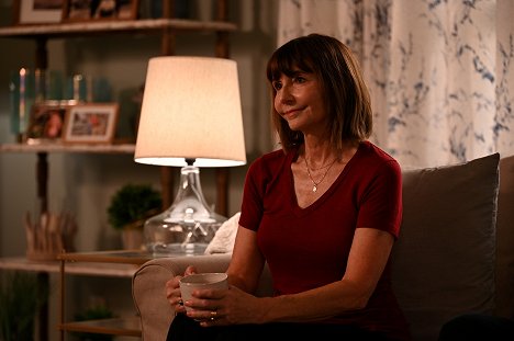 Mary Steenburgen - Zoey's Extraordinary Playlist - Zoey's Extraordinary Best Friend - Photos