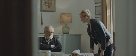 Frigyes Kovács, Alexandra Borbély - Mellékhatás - Episode 4 - Z filmu