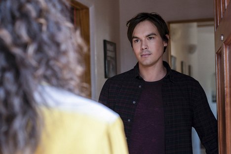 Tyler Blackburn - Roswell: New Mexico - I'll Stand by You - Filmfotók