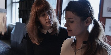 Verena Uyka, Ines Schiller - Zwei Schwestern - Filmfotók