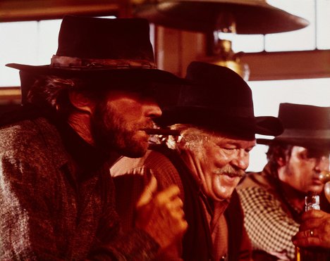 Clint Eastwood, Walter Barnes - High Plains Drifter - Van film