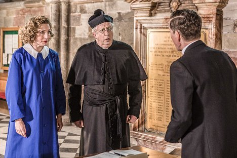 Nancy Carroll, Mark Williams, Roger May - Father Brown - The Celestial Choir - Film