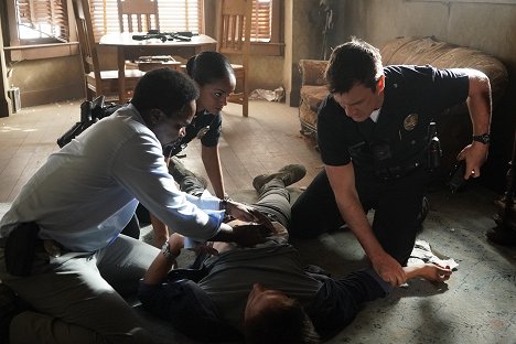 Harold Perrineau, Mekia Cox, Nathan Fillion - The Rookie - Tag des Todes - Filmfotos
