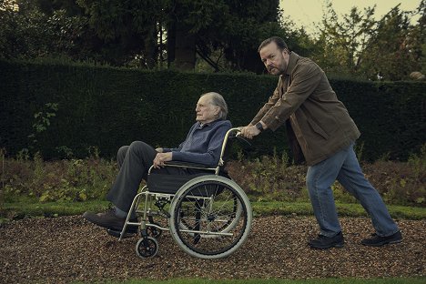 David Bradley, Ricky Gervais - After Life - Episode 4 - Van film