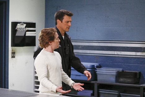 Seth Green, Nathan Fillion - The Rookie - Hand-Off - Photos