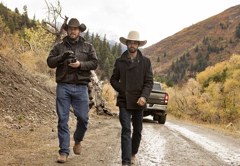 Cole Hauser, Ryan Bingham - Yellowstone - A beavatás - Filmfotók