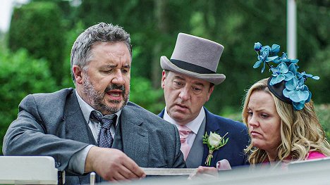 Mark Benton, Jo Joyner - Shakespeare & Hathaway - Private Investigators - Bingo - Filmfotos