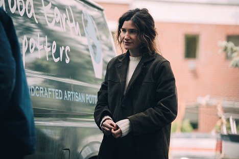 Kathryn Hahn - I Know This Much Is True - Episode 1 - Filmfotos