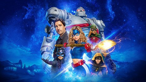 Luke Wilson, Yvette Monreal, Brec Bassinger, Anjelika Washington, Cameron Gellman - Stargirl - Promo