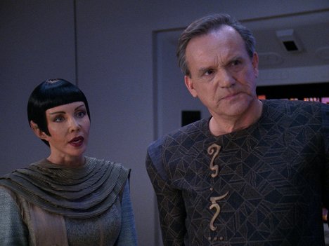 John S. Ragin - Star Trek: Nová generácia - Suspicions - Z filmu