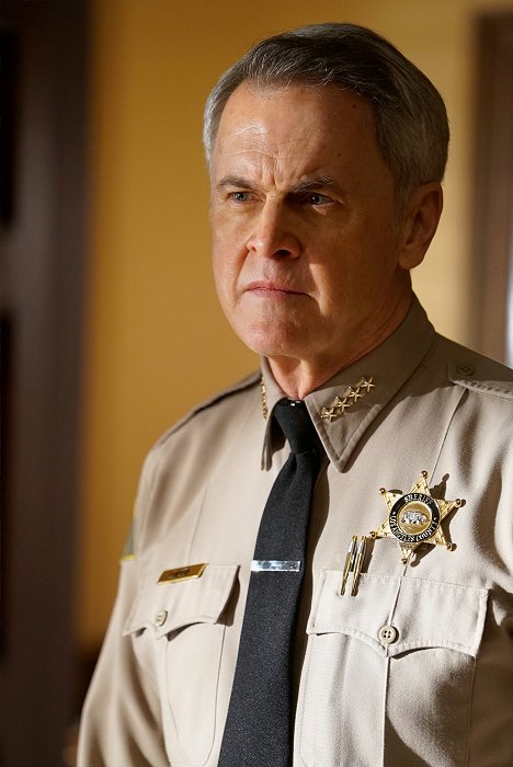 Mark Moses - Deputy - 10-8 Agency - Van film