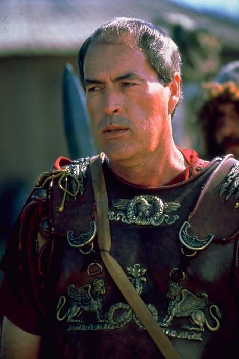 Powers Boothe - Attila - Kuvat elokuvasta