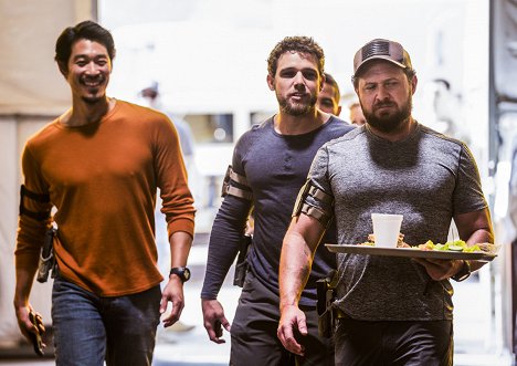 Tim Chiou, Max Thieriot, A. J. Buckley - SEAL Team - No Choice in Duty - Making of