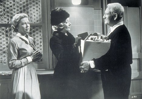 Virginia Christine, Marlene Dietrich, Spencer Tracy - Judgment at Nuremberg - Van film