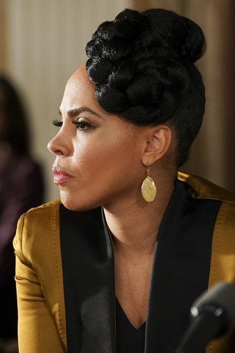 Amirah Vann - How to Get Away with Murder - Annalise Keating Is Dead - Photos