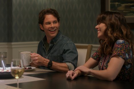 James Marsden, Linda Cardellini - Muertos para mí - ¿Dónde has estado? - De la película