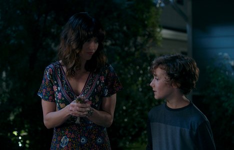 Linda Cardellini, Luke Roessler - Dead to Me - Wo bist du gewesen? - Filmfotos