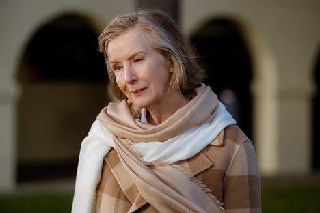 Frances Conroy - Dead to Me - If Only You Knew - Kuvat elokuvasta